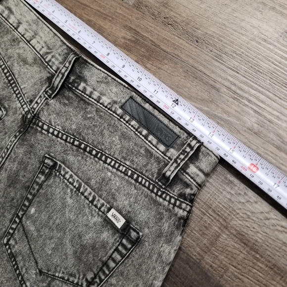 C2 Vans Womens Gray Heather High Waisted Flat Front Denim Cut Off Shorts Size 9 - Picture 5 of 6